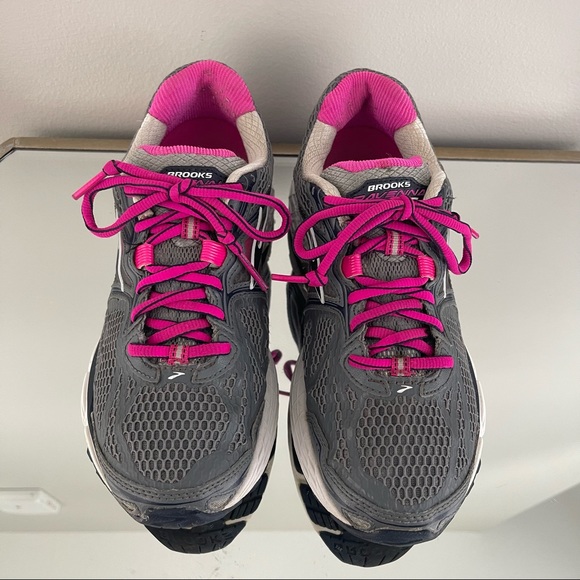 BROOKS Women’s Grey Pink Ravenna 5 Road-Running Athletic Workout Sneaker Shoes - Picture 6 of 11